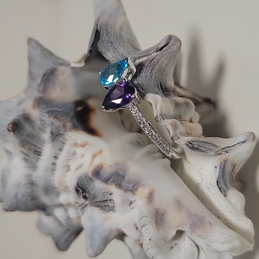 Blue and amethyst pear-shaped CZ ring - Picture 5 of 10